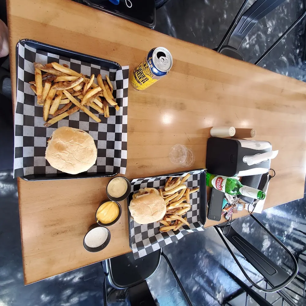 Bun Burger and Fries