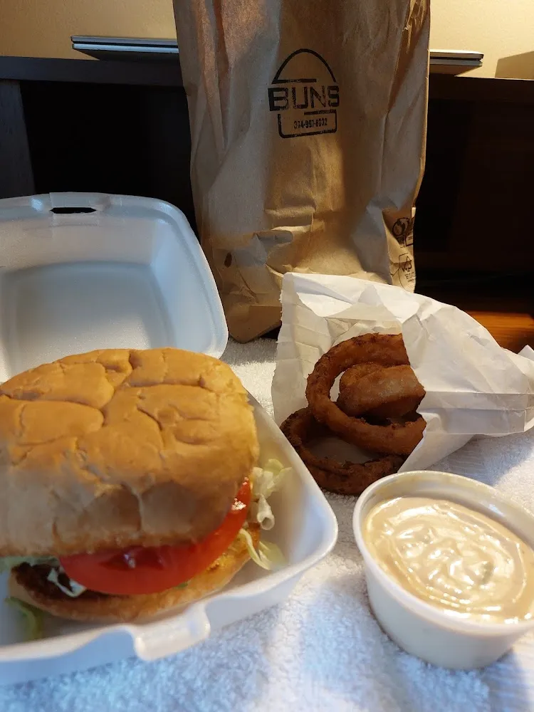 Buns Crispy Chicken Sandwich
